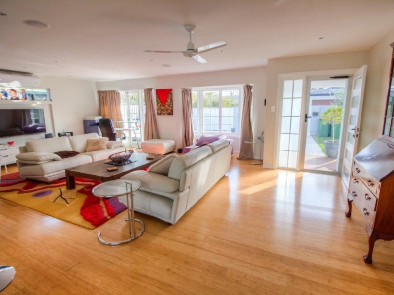 34 Boongala Road, Broadbeach Waters QLD 4218