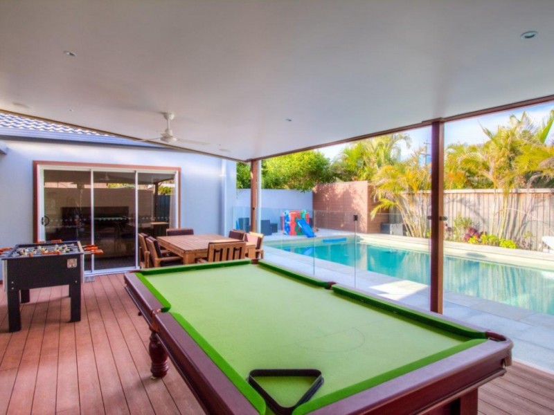 34 Boongala Road, Broadbeach Waters QLD 4218