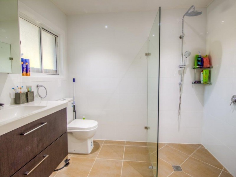 34 Boongala Road, Broadbeach Waters QLD 4218