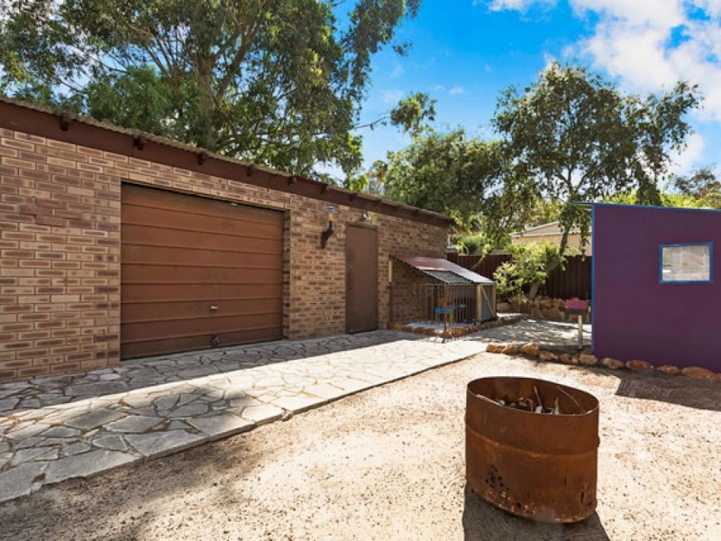 16 Alandale Road, Greenmount WA 6056