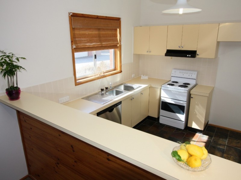 1/1 Hakea Street, Queanbeyan NSW 2620