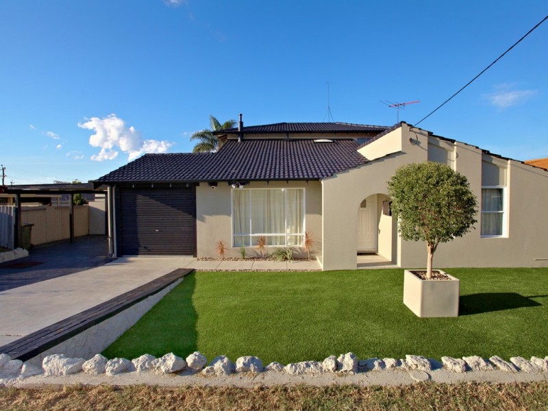 5 Gayford Way, Girrawheen WA 6064