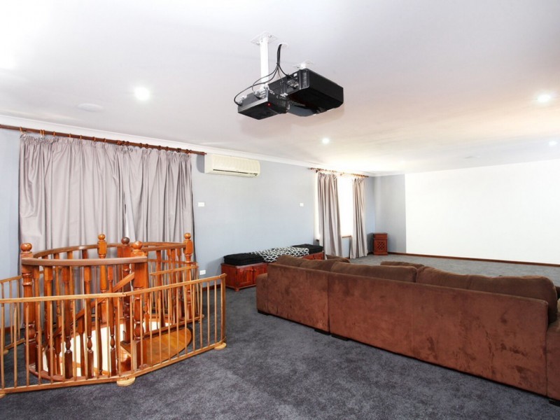 5 Gayford Way, Girrawheen WA 6064