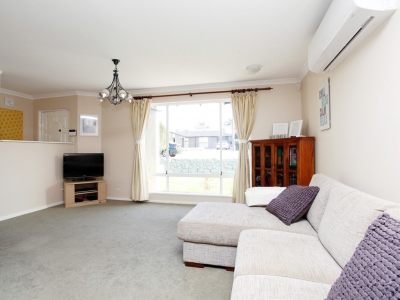 5 Gayford Way, Girrawheen WA 6064