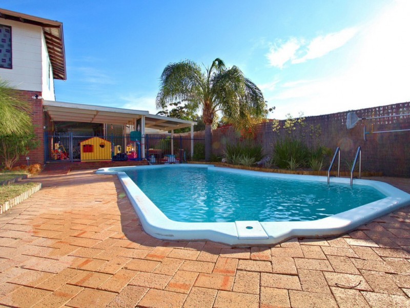 5 Gayford Way, Girrawheen WA 6064