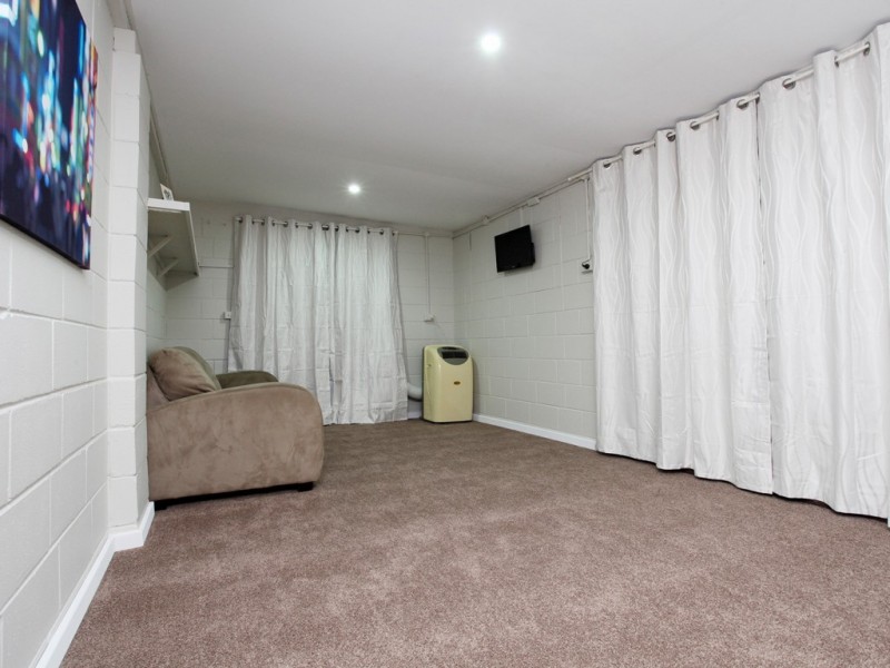 5 Gayford Way, Girrawheen WA 6064