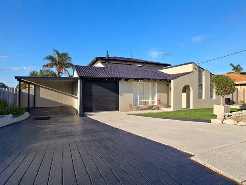 5 Gayford Way, Girrawheen WA 6064