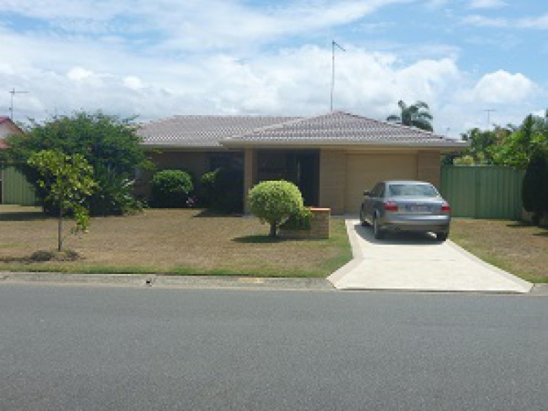 30 Launch Road, Mermaid Waters QLD 4218