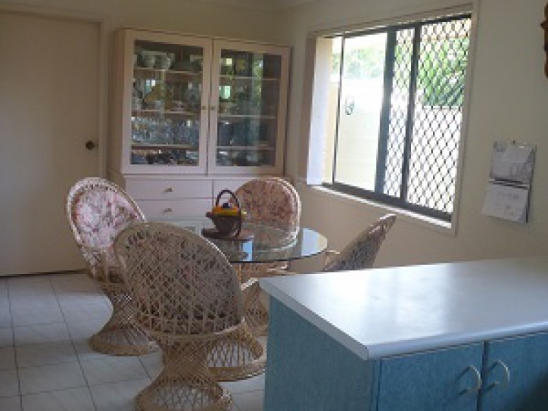 30 Launch Road, Mermaid Waters QLD 4218