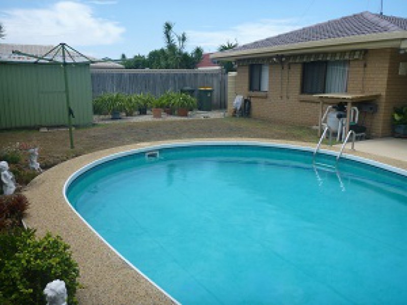 30 Launch Road, Mermaid Waters QLD 4218