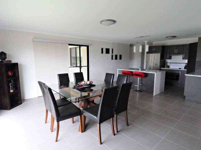 24 Eaglehawk Drive, Jones Hill QLD 4570