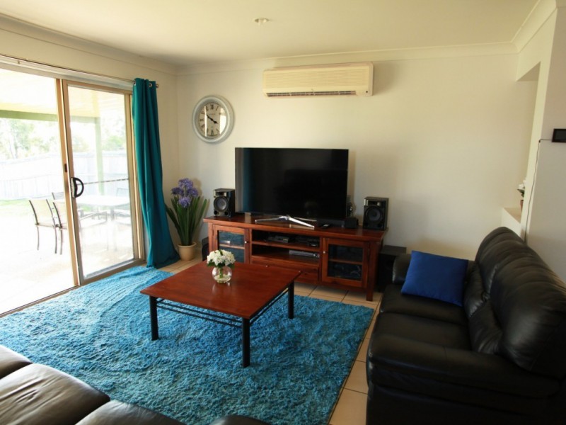 4 Dulcie Close, Springfield Lakes QLD 4300