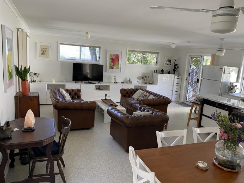 111 Esplanade, Toogoom QLD 4655