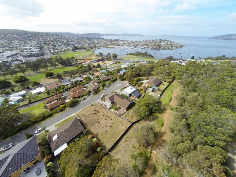 13 Haven Court, Rosny TAS 7018