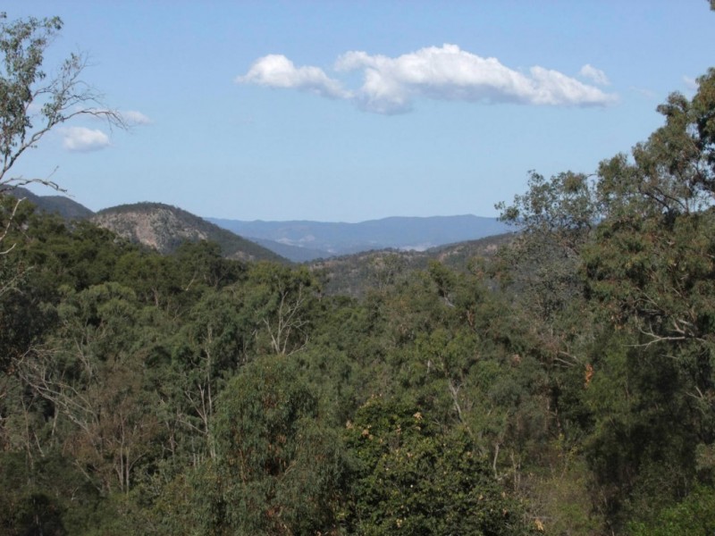 208 Highland Street, Esk QLD 4312