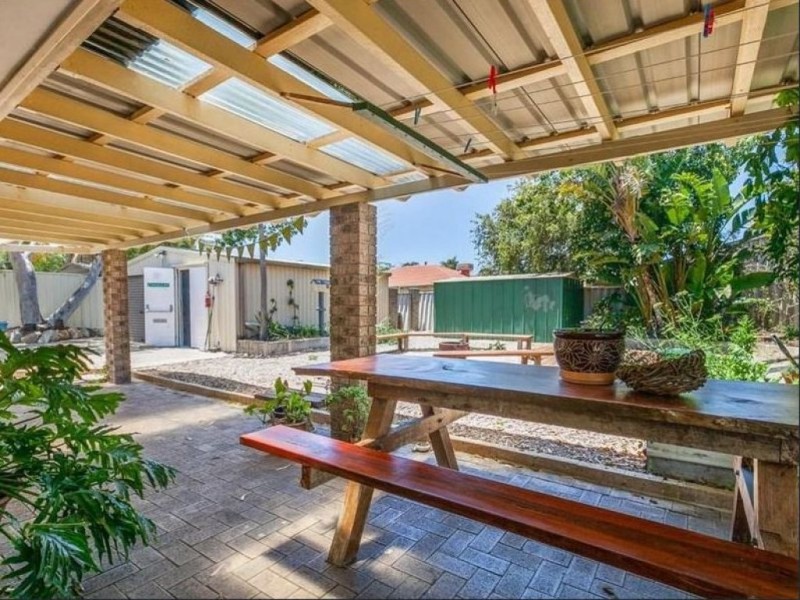 6 Little Lake Rise, South Lake WA 6164