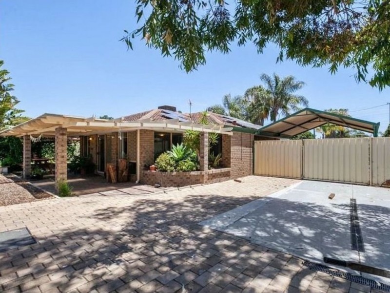 6 Little Lake Rise, South Lake WA 6164