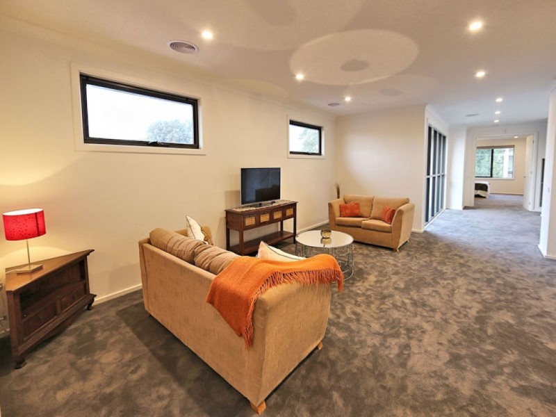 36A Sheehans Rd, Blackburn VIC 3130