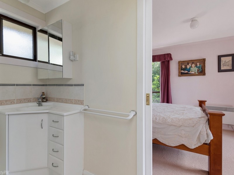 302 Leslie Rd, Kingston TAS 7050