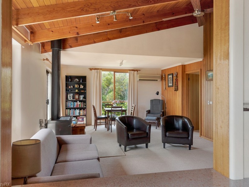 302 Leslie Rd, Kingston TAS 7050