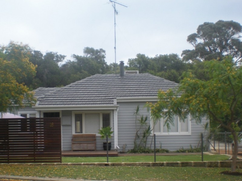 18 Chalet Vale, Preston Beach WA 6215