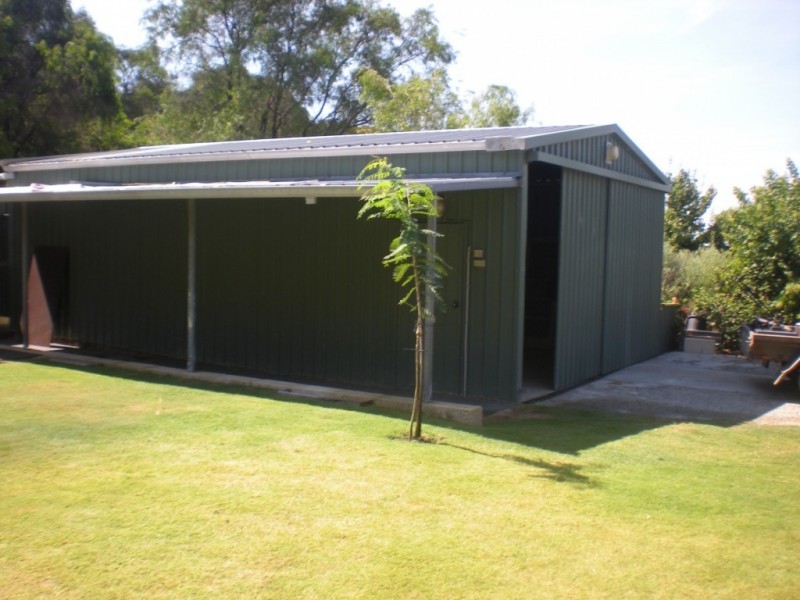 18 Chalet Vale, Preston Beach WA 6215