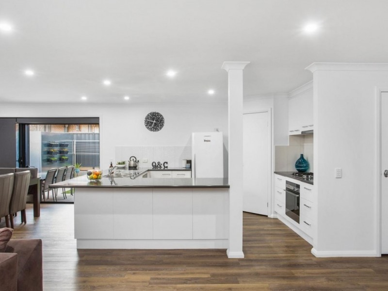 1/54 Mackenzie Street West, Golden Square VIC 3555