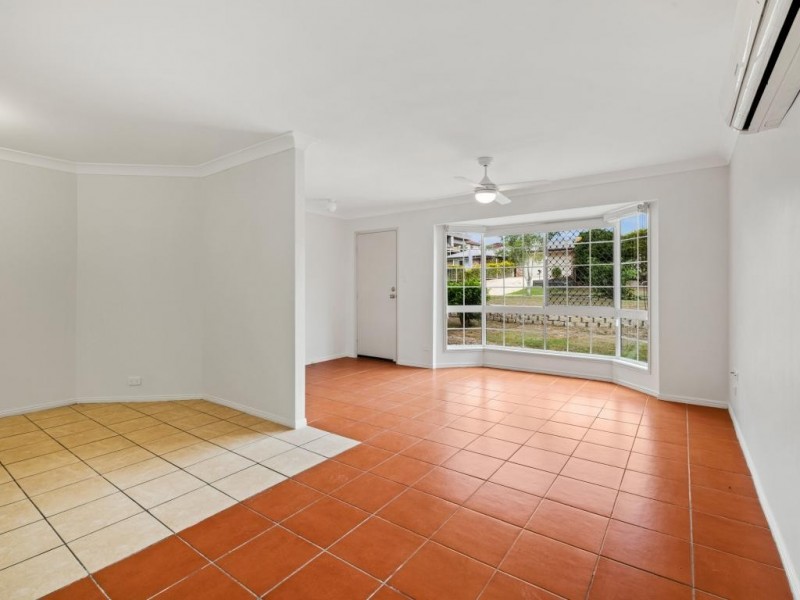 9 Majestic Court, Regents Park QLD 4118