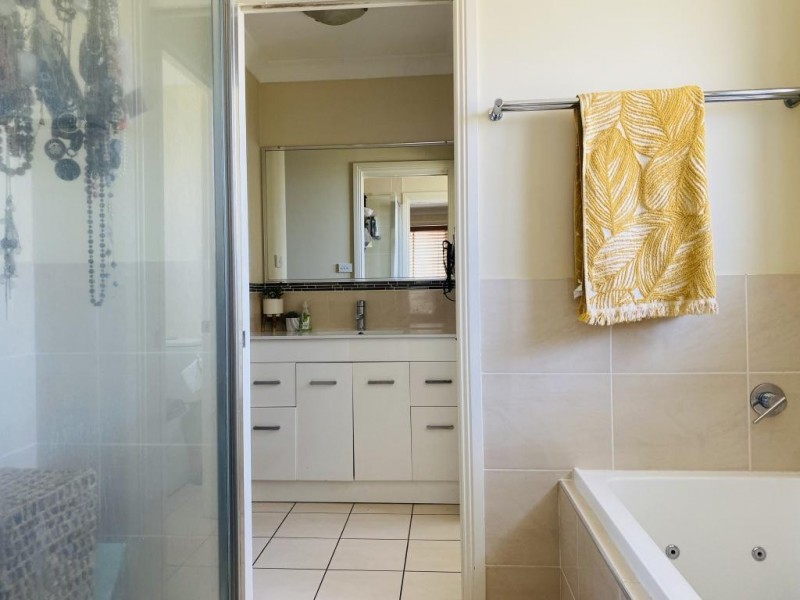 37 Milburn Road, Oxley Vale NSW 2340