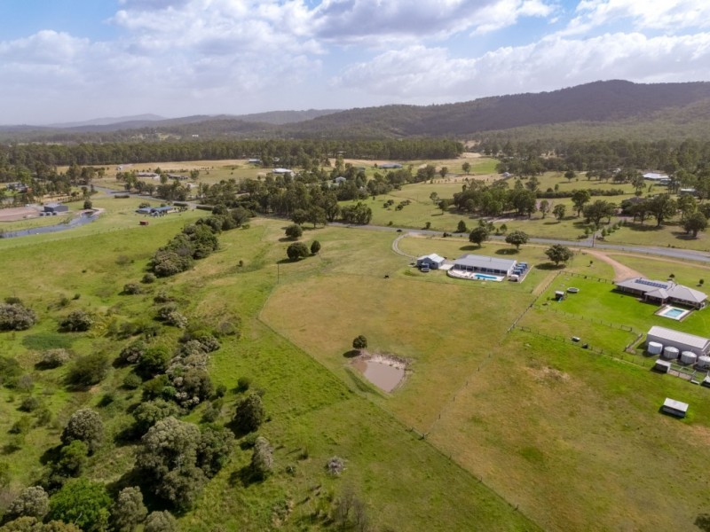 321 Martins Creek Rd, Paterson NSW 2421