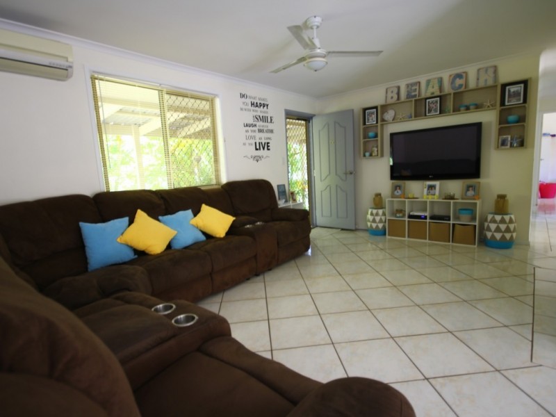 20 Moreton Bay Drive, Caloundra West QLD 4551