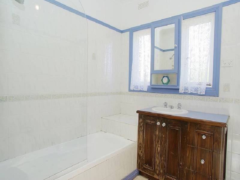 15 Kookaburra Court, Norlane VIC 3214