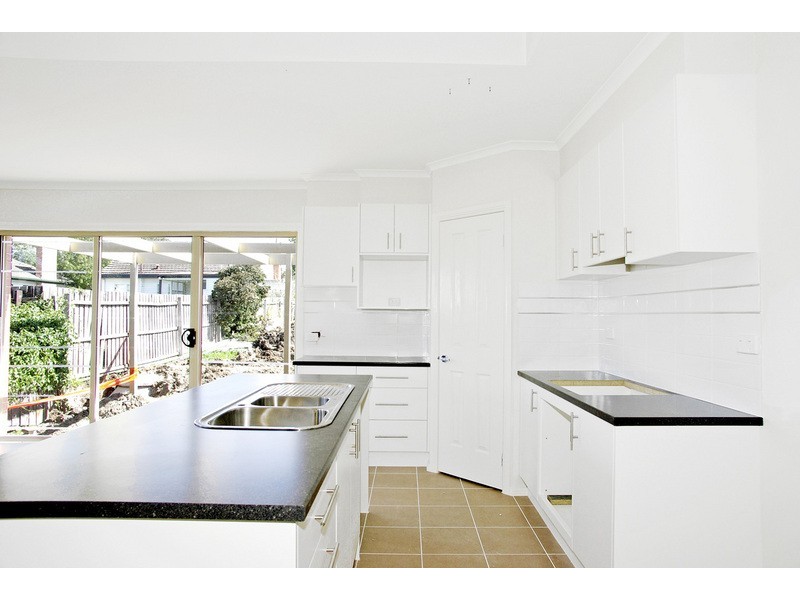 2/1 Chaucer Street, Hamlyn Heights VIC 3215
