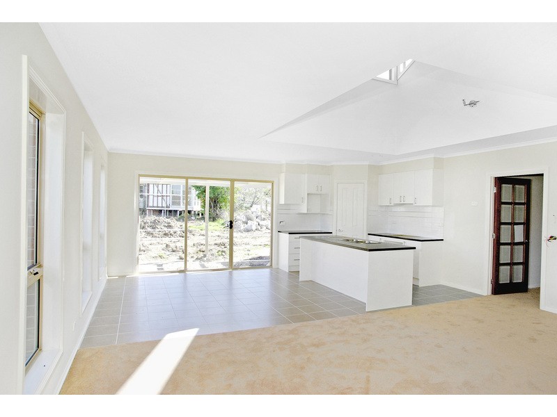 2/1 Chaucer Street, Hamlyn Heights VIC 3215