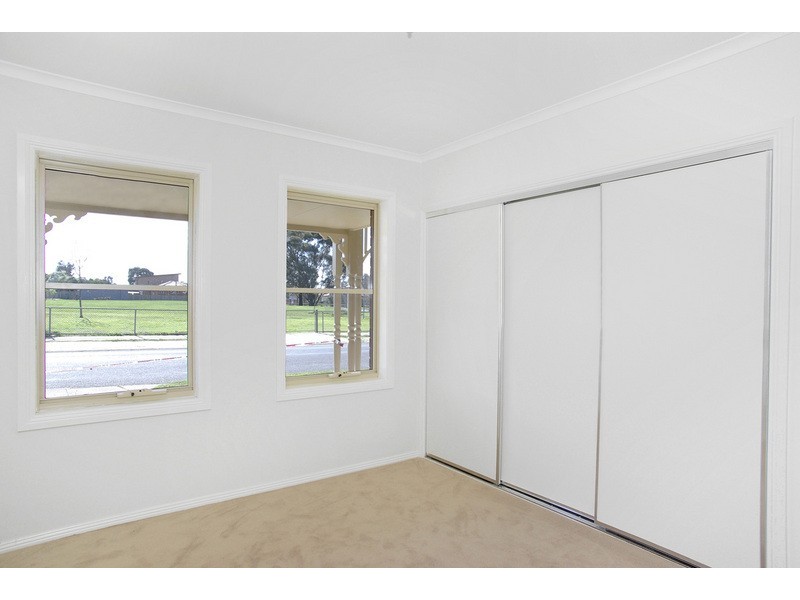 2/1 Chaucer Street, Hamlyn Heights VIC 3215