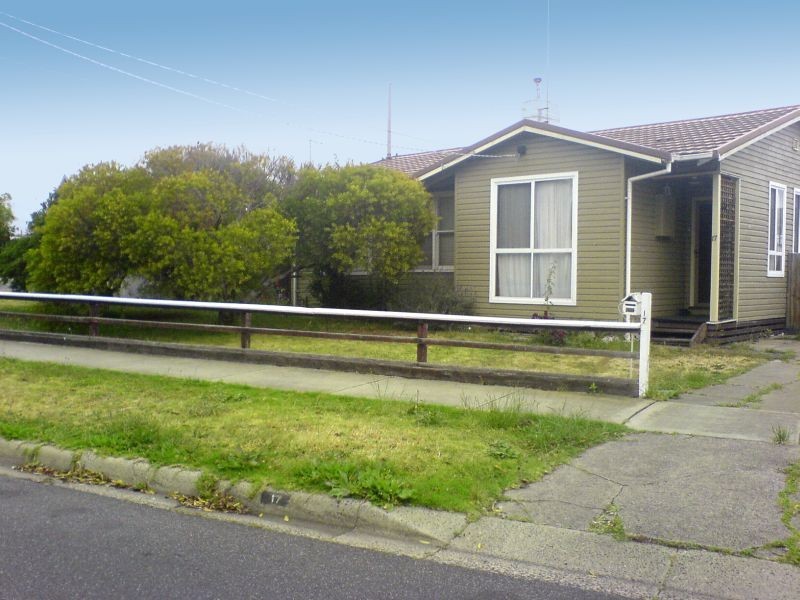 17 Curlew Crescent, Norlane VIC 3214