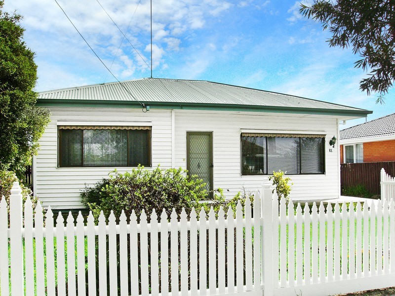 1/30 Breadalbane Street, Newcomb VIC 3219
