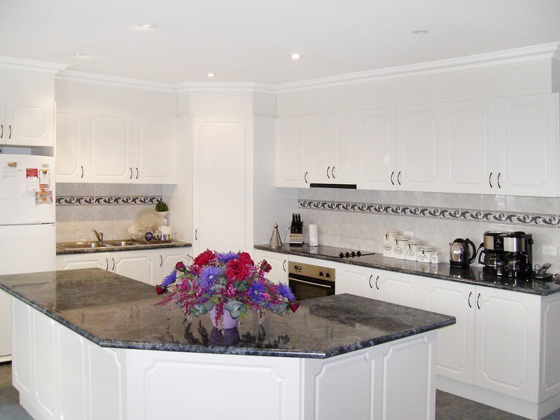 3 Thornton Close, Lovely Banks VIC 3221
