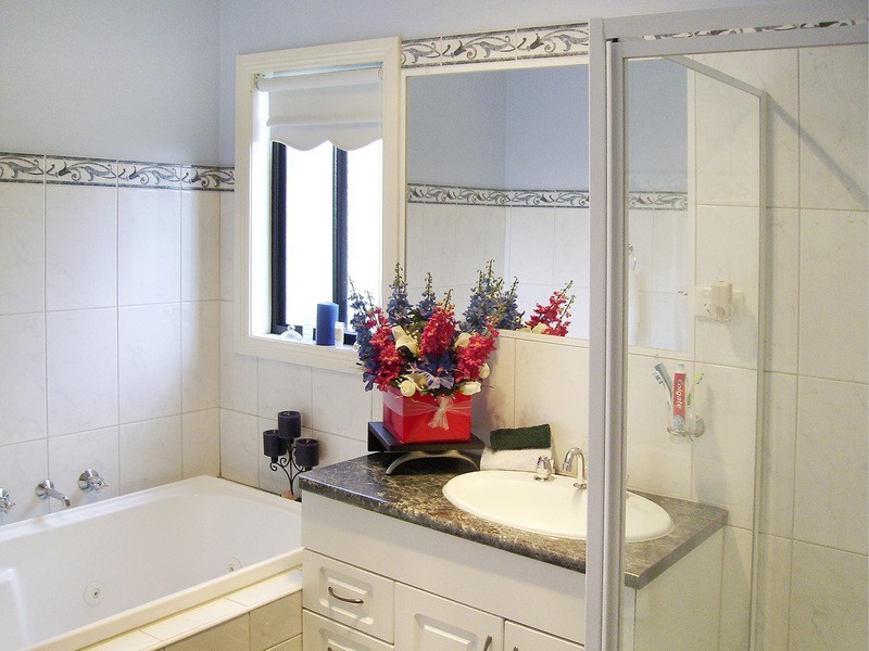 3 Thornton Close, Lovely Banks VIC 3221