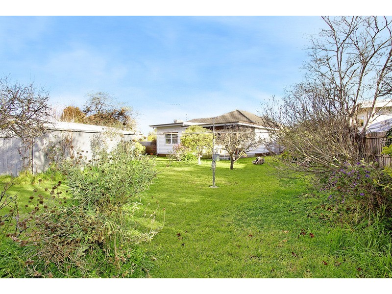 5 Ising Street, Newcomb VIC 3219