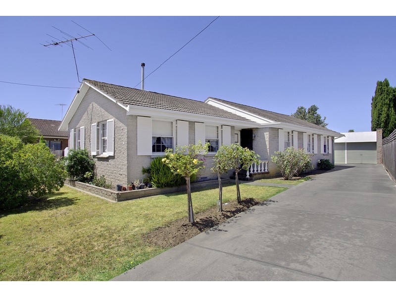 12 Watsons Road, Newcomb VIC 3219