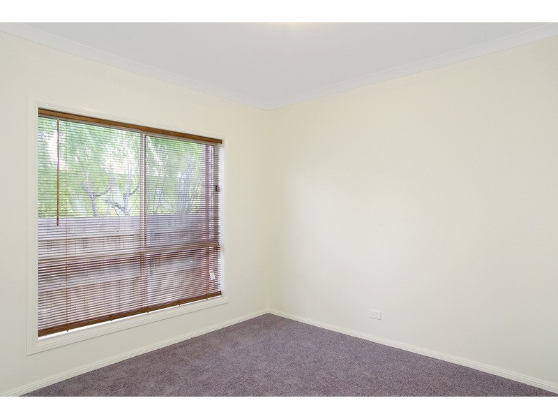 1/19 Seabreeze Parade, North Shore VIC 3214