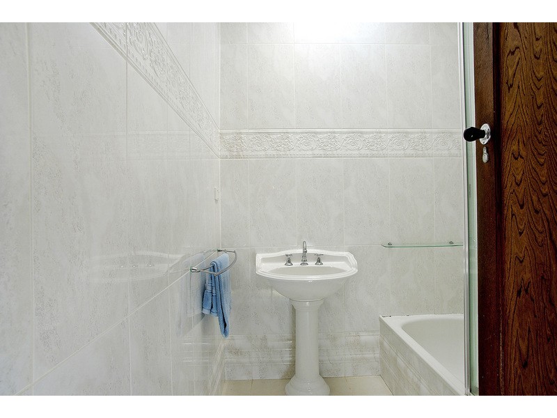 11 Roxby Street, Manifold Heights VIC 3218