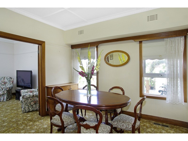 11 Roxby Street, Manifold Heights VIC 3218