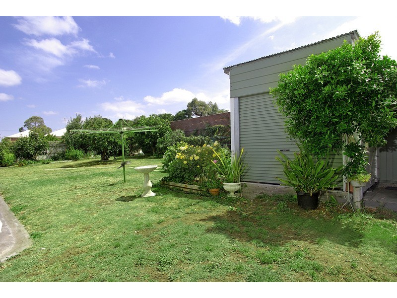 11 Roxby Street, Manifold Heights VIC 3218