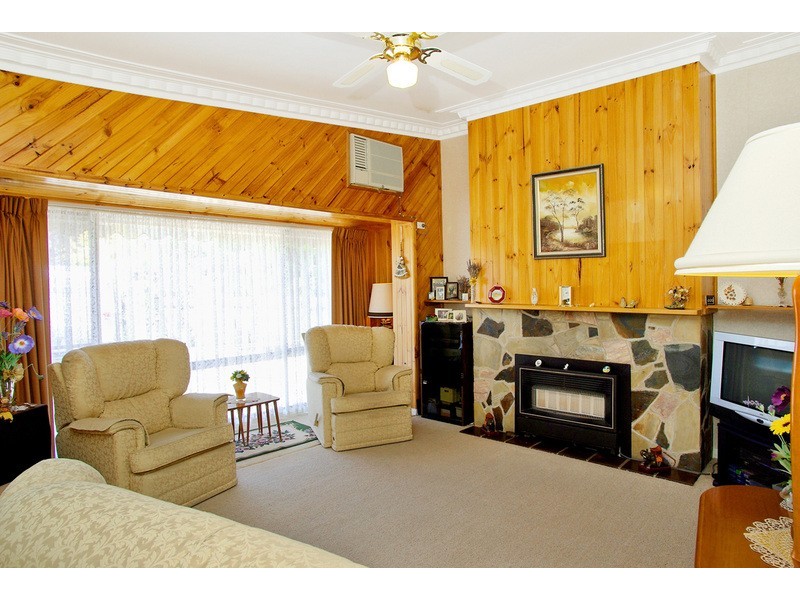 4 Carol Court, Newcomb VIC 3219