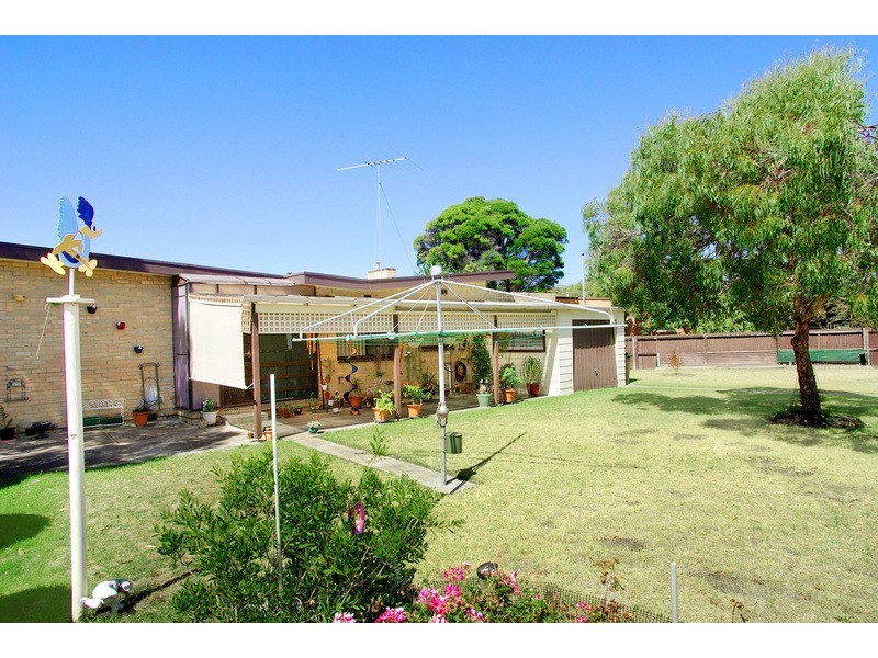 4 Carol Court, Newcomb VIC 3219