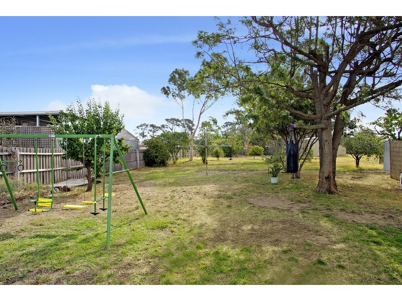 10 Chapel Street, Whittington VIC 3219