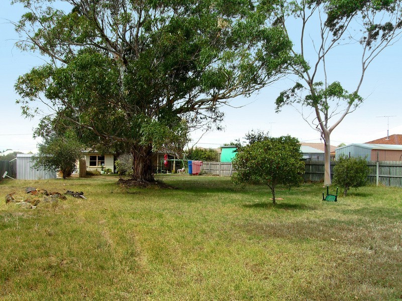 10 Chapel Street, Whittington VIC 3219