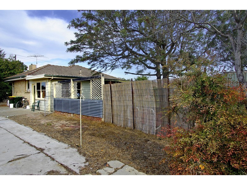 10 Chapel Street, Whittington VIC 3219